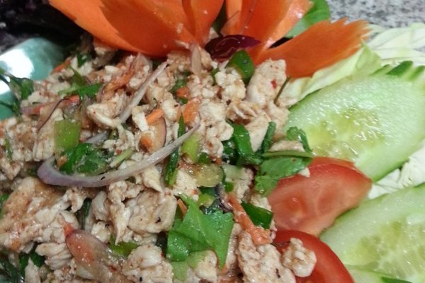 14. Laap (typische Thaise kip salade)